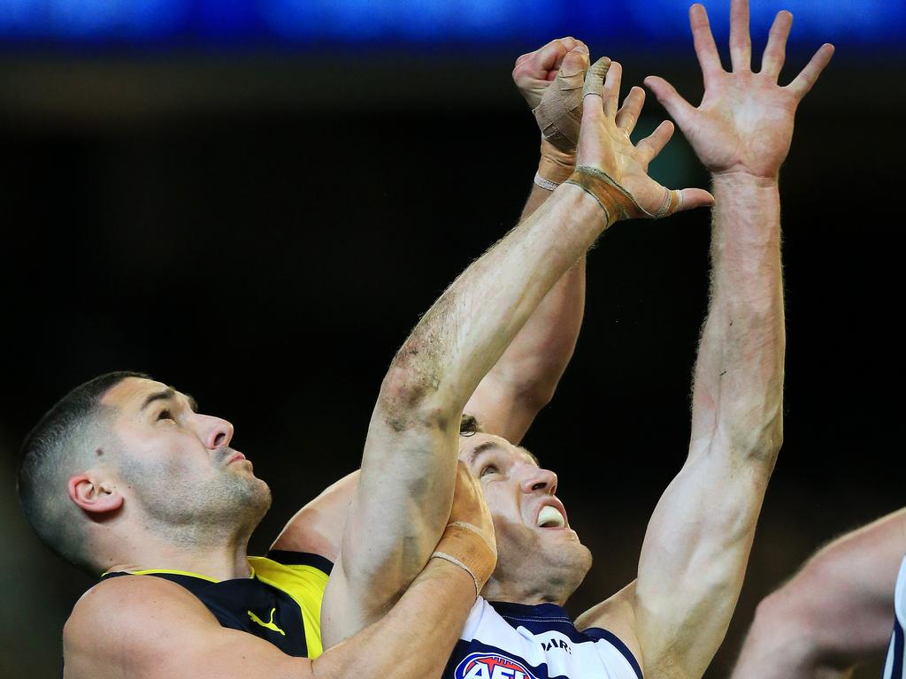 Shaun Grigg and Joel Selwood go toe-to-toe in the 2017 qualifying final. Picture: Mark Stewart