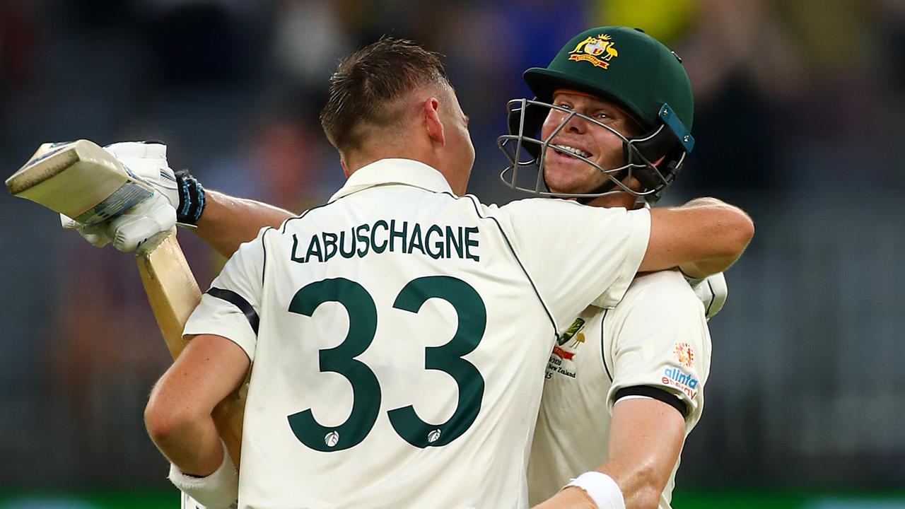 Ricky Ponting believes Marnus Labuschagne’s strong bond with Steve Smith is a sign of a good team.