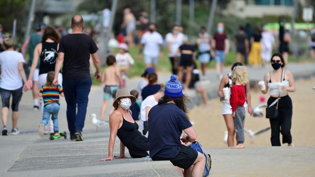 People gathering at Elwood beach as Melbourne’s new cases drop. Picture : Nicki Connolly