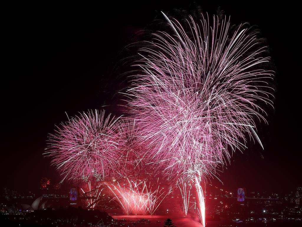 New Years Eve 2018 - 9pm Fireworks display from Dudley Page Reserve in Dover Heights. Picture: Toby Zerna