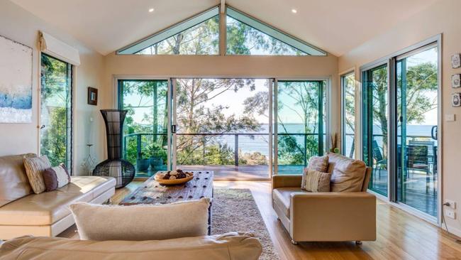 ‘Aqua Pure’ Airbnb at Hyams Beach, Jervis Bay, listed at $871 per week.