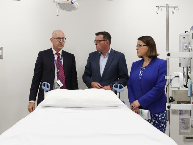 Victorian Premier Daniel Andrews inspects an ICU Pod  with Health Minister Jenny Mikakos which could be used for Coronavirus victims. Tuesday, March 10, 2020.(AAP Image/David Crosling) NO ARCHIVING