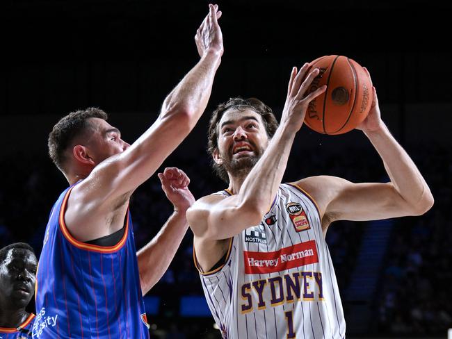 Pursue Isaac Humphries or convince Jordan Hunter to stay? The Kings have some big decisions to make in the off-season. Picture: Getty Images