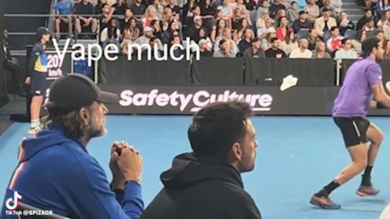 Berrettini's dad busted vaping mid game