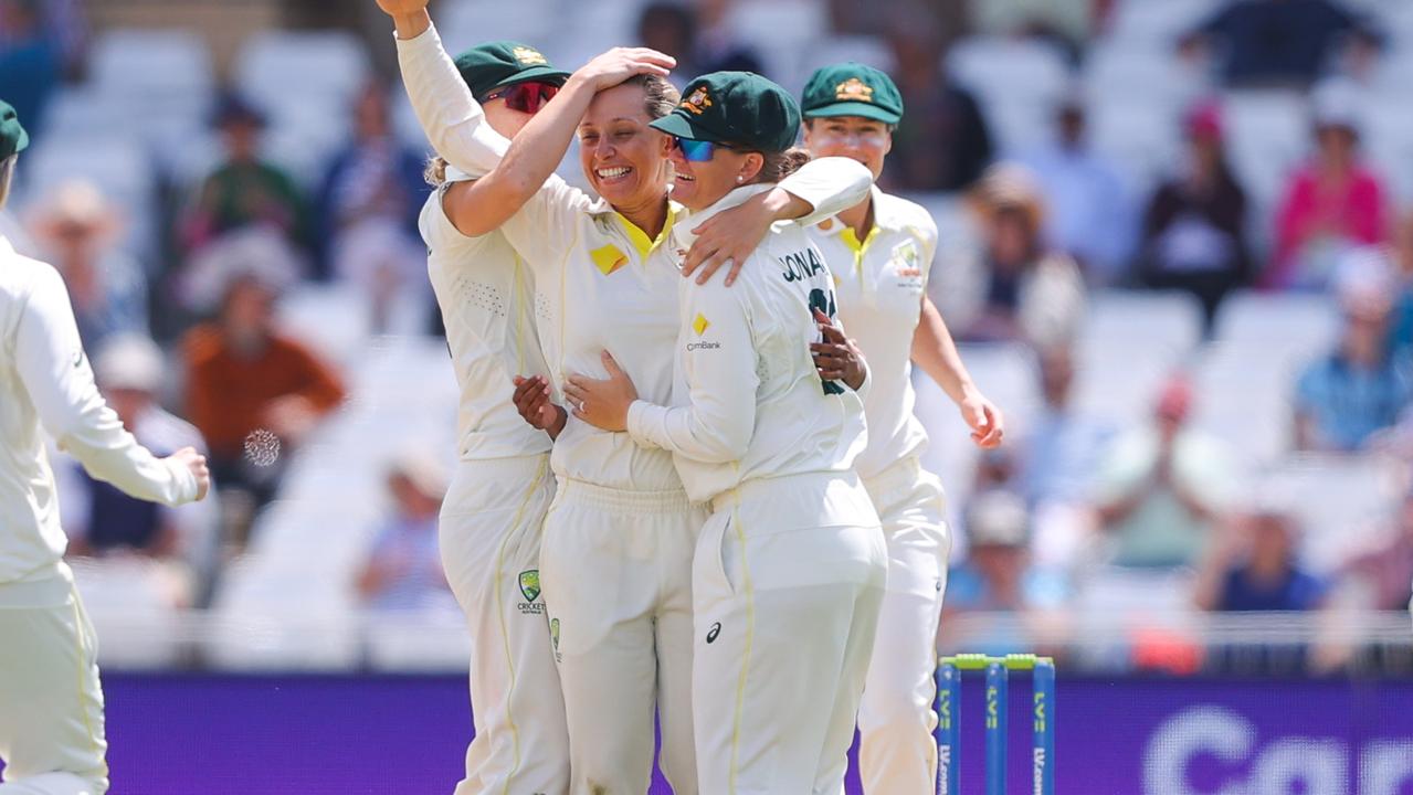 ‘Feels like a bit of a novelty’: Australian all-rounder Ash Gardner endorses three-Test women’s Ashes series