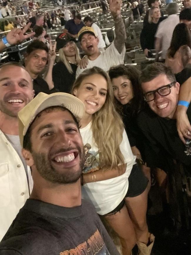 Daniel Ricciardo stepped out with Heidi Berger and mates.