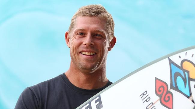 Mick Fanning will be inducted into the Australian Surfing Hall of Fame.