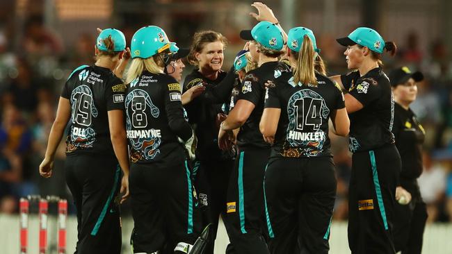 Jess Jonassen took three big wickets at the top of the Sixers order.