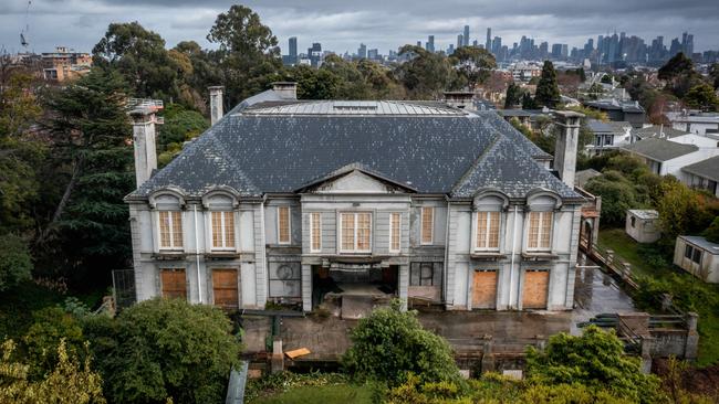 The St Georges Road, Toorak “Ghost Mansion”. Picture: Jake Nowakowski