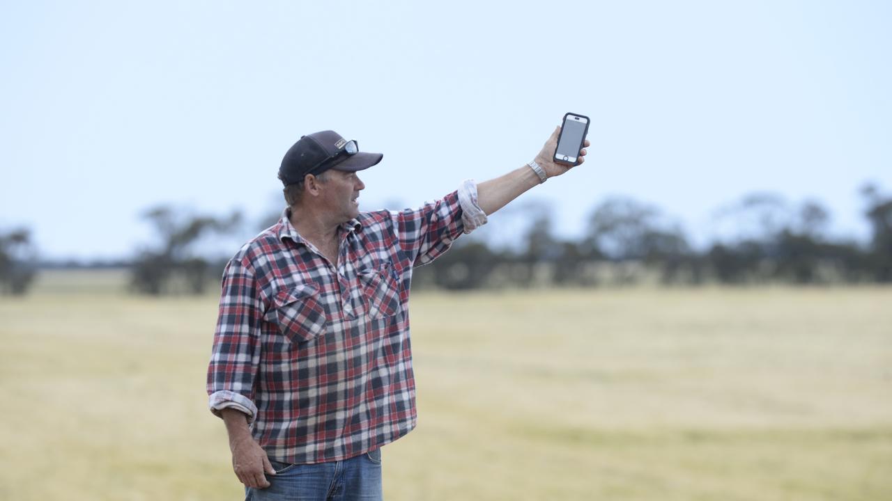 Regional Queenslanders are still struggling to get basic phone reception in 2023.