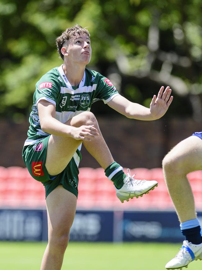 Tyler Boulton puts up a high ball. Picture: Kevin Farmer