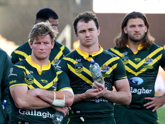 HAMILTON, NEW ZEALAND - NOVEMBER 04: The Australian Kangaroos look dejected following the Men's Pacific Championship Final match between Australia Kangaroos and New Zealand Kiwis at Waikato Stadium on November 04, 2023 in Hamilton, New Zealand. (Photo by Phil Walter/Getty Images)