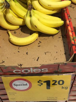 Coles goes back to basics to advertise bananas in store.