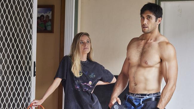 The chemistry between Felicity Newman (Jacqui Purvis) and Tane Parata (Ethan Browne) is sizzling. Picture: Channel 7