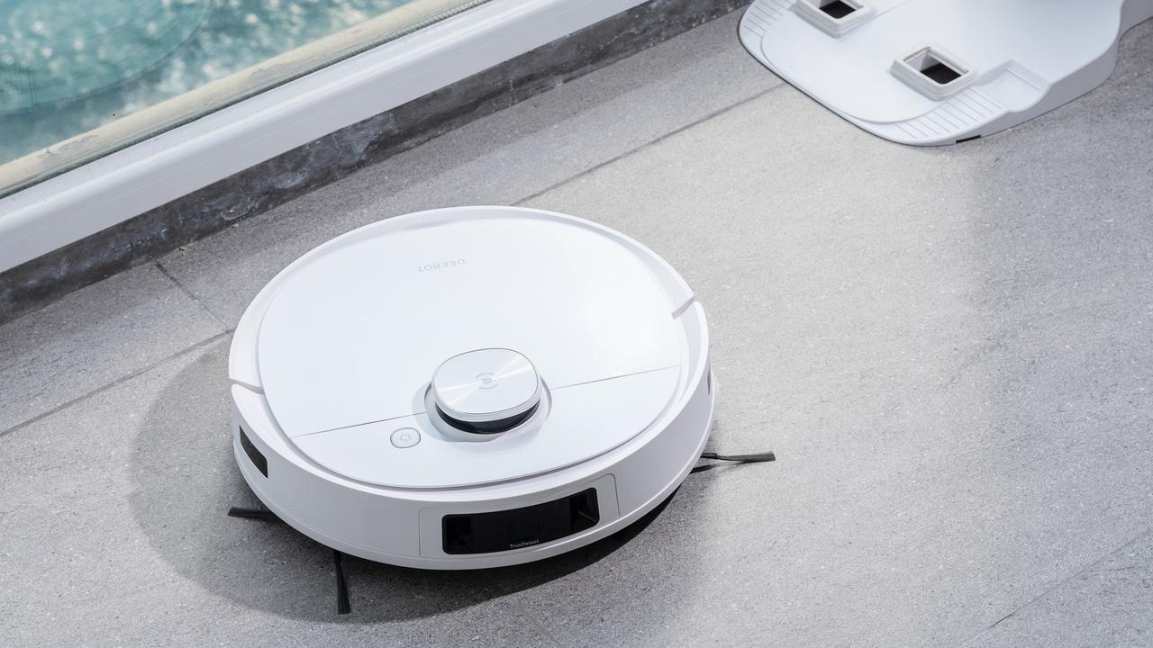 Best Black Friday Sales On Stick Robot Vacuums For 21 News Com Au Australia S Leading News Site