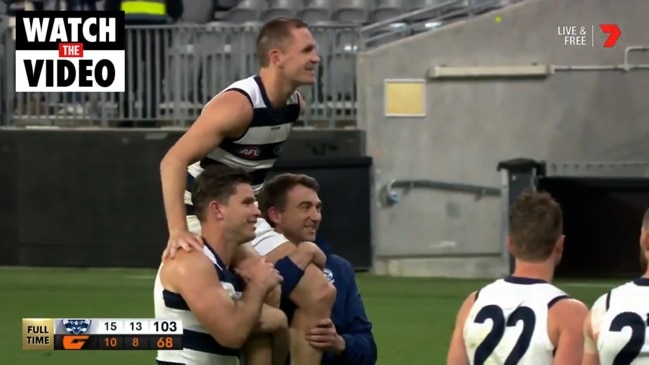 Corey Enright passes the torch to Joel Selwood (7AFL)