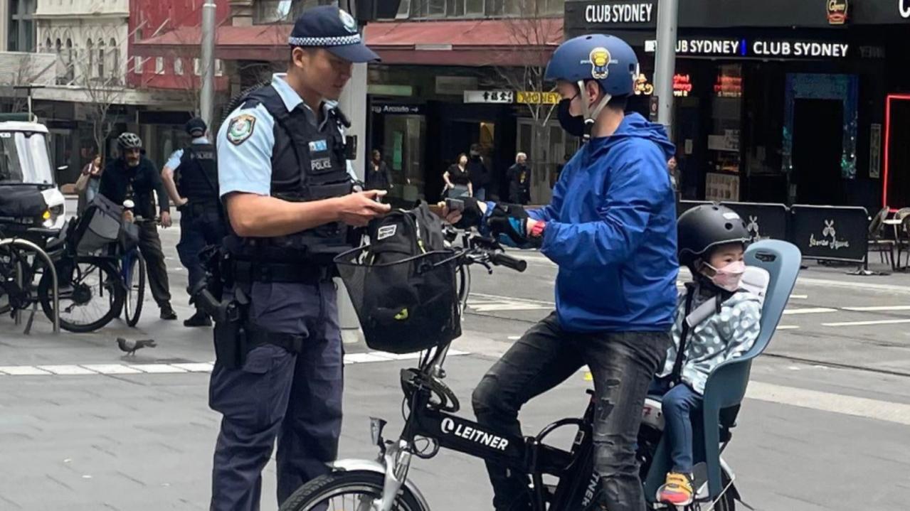 nsw-police-fine-cyclist-for-riding-on-sydney-cbd-footpaths-news