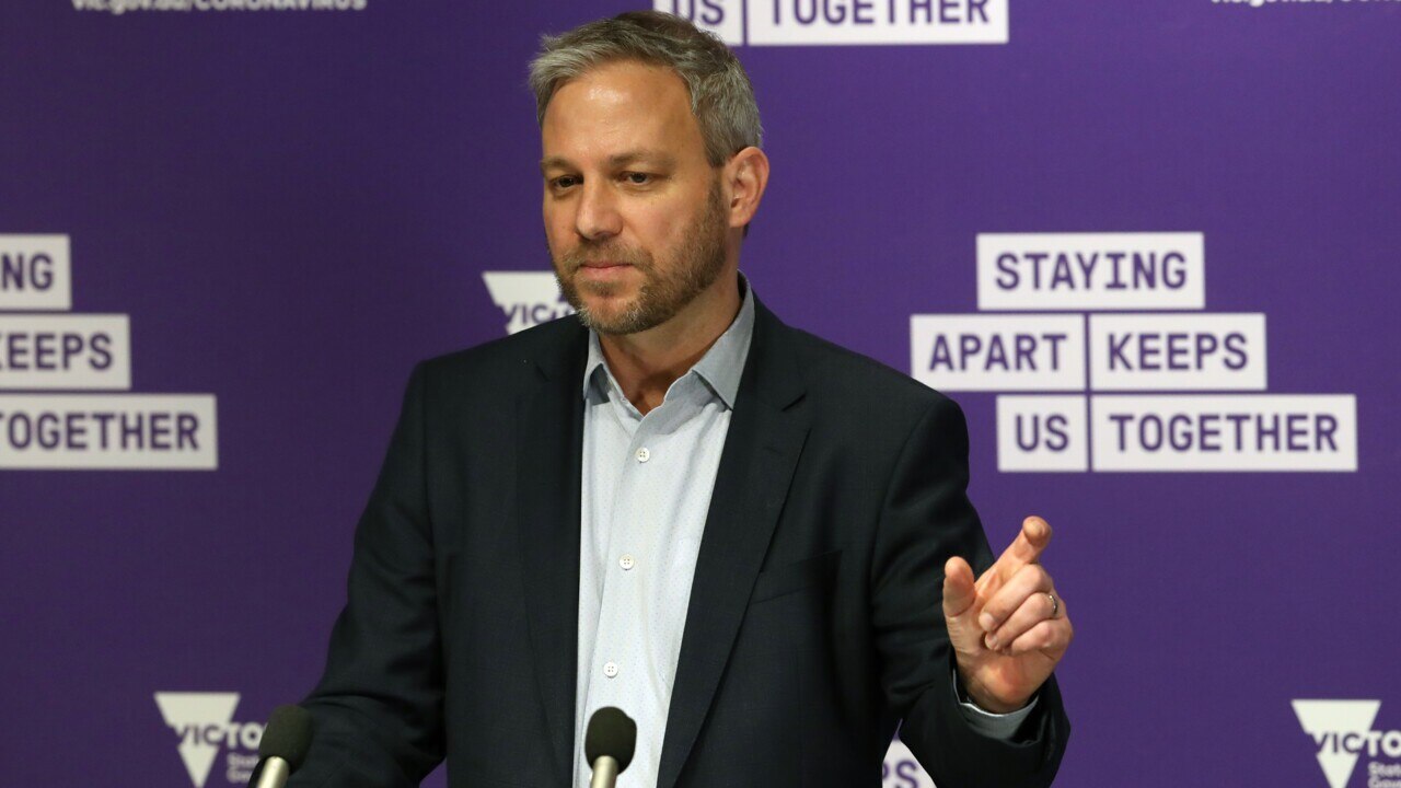 Victorian chief health officer backflips on mystery case threshold