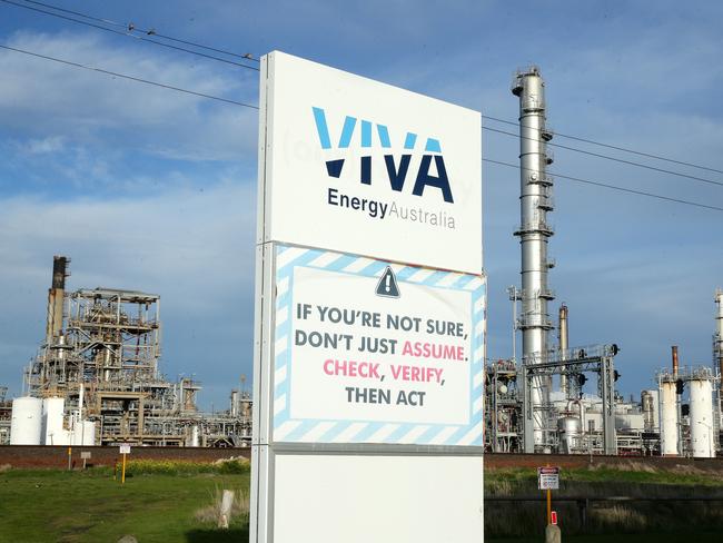 Viva Geelong refinery. Picture: Alison Wynd