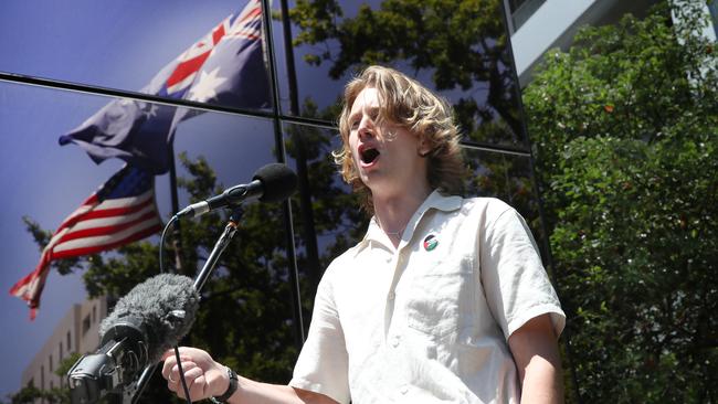 Young protesters, including an anti-Zionist Jewish man, spoke to the crowd of protesters calling out the US and Australia for their support of Israel. Photo: NCA NewsWire / David Crosling.