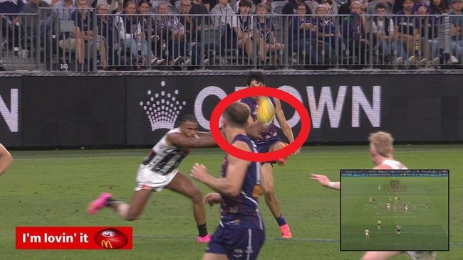 The moment Quaynor appealed for touched knowing he hadn't. Credit: Fox Footy