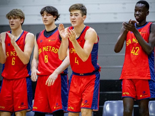 Spencer Gaze (second right) in SA Metro mode at the recent U18 nationals.