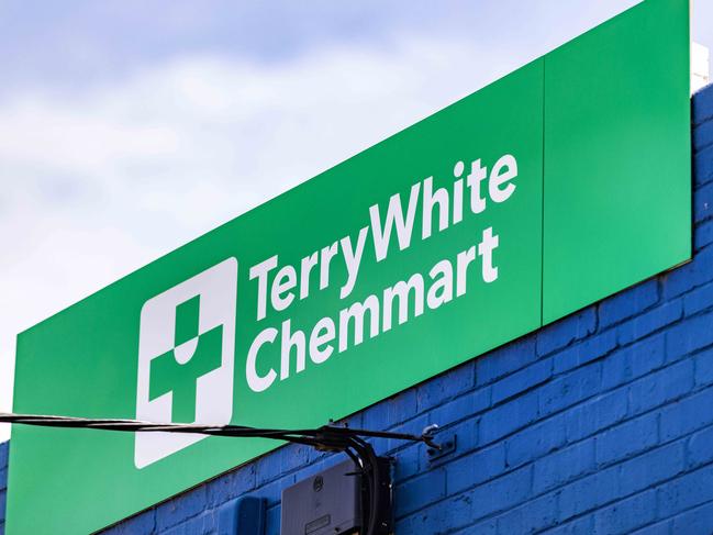 MELBOURNE, AUSTRALIA - NewsWire Photos - OCTOBER 26, 2021: Covid testing kits will soon be sold at selected pharmacies across the country as Australia continues to reopen. Terry White Chemmart named as one of these pharmacies.  Picture: NCA NewsWire/Sarah Matray