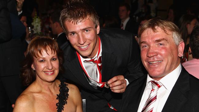 The Swans star has been estranged from his parents since 2016. Picture: Ryan Pierse/Getty Images