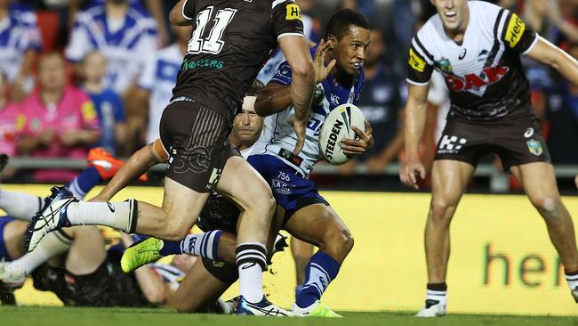 Moses Mbye on his way to scoring a try for the Bulldogs. Picture: Phil Hillyard