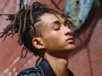 Jaden Smith rocks a skirt ... again