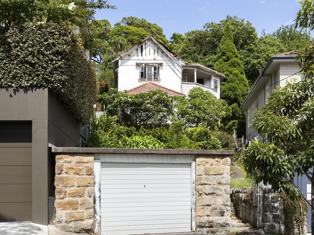 Sold for around $10m, 32 Wallaroy Rd, Woollahra