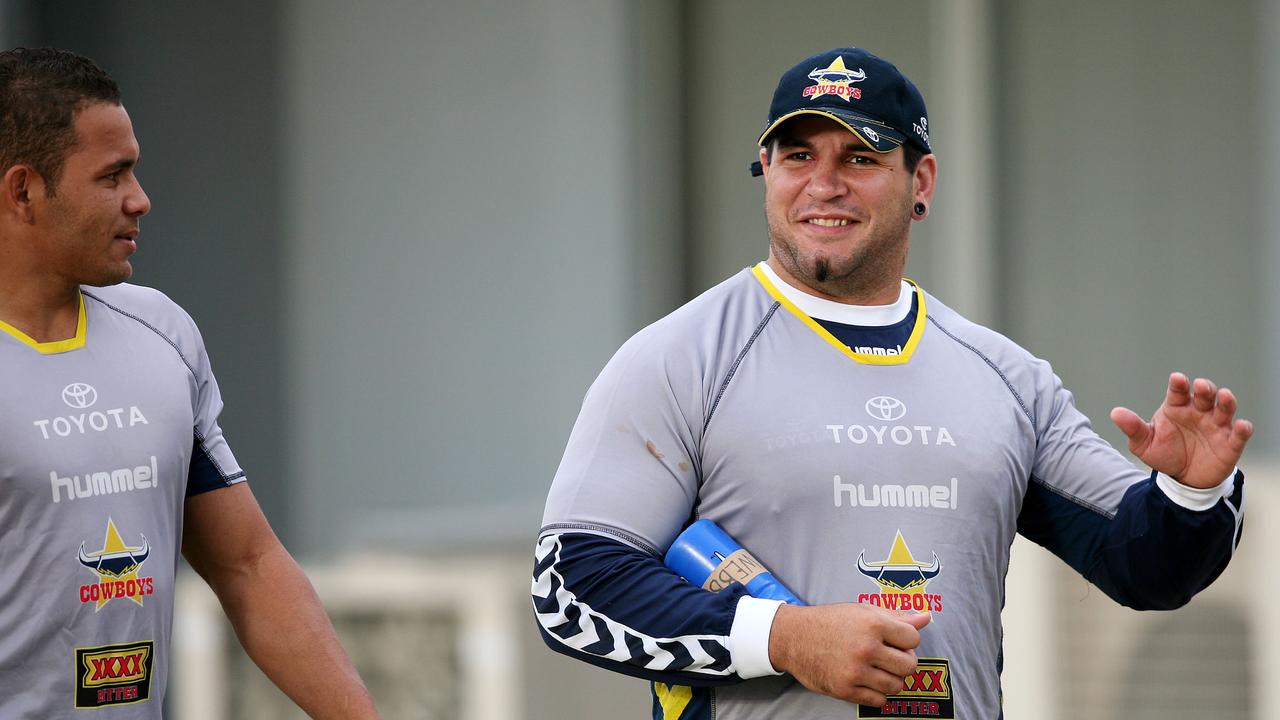 Carl Webb and Matt Bowen chat at North Queensland Cowboys training