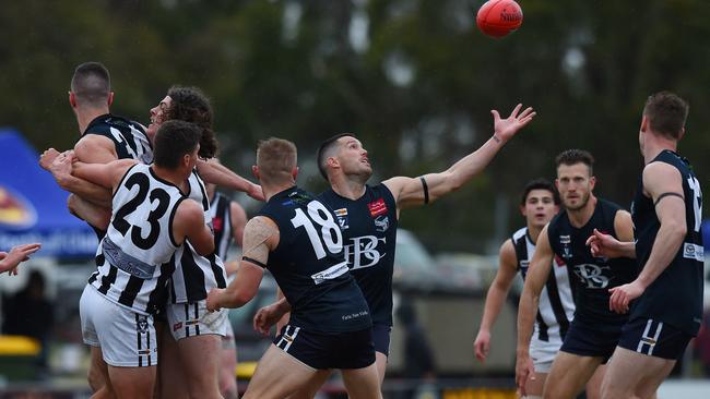 Berwick and Narre Warren do battle in last season’s grand final. Picture: Josie Hayden