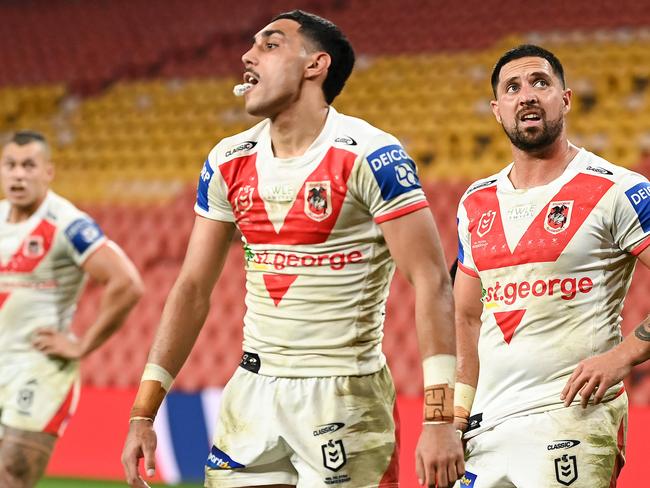 BRISBANE, AUSTRALIA - AUGUST 01: In this handout image provided by NRL Photos Dragons react during the round 20 NRL match between the St George Illawarra Dragons and the South Sydney Rabbitohs at Browne Park, on August 01, 2021, in Brisbane, Australia. (Photo by Handout/NRL Photos via Getty Images )