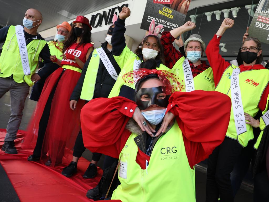 Unionists protest the Country Road wage fight outside David Jones in Melbourne on Wednesday. Source: United Workers Union, Twitter.