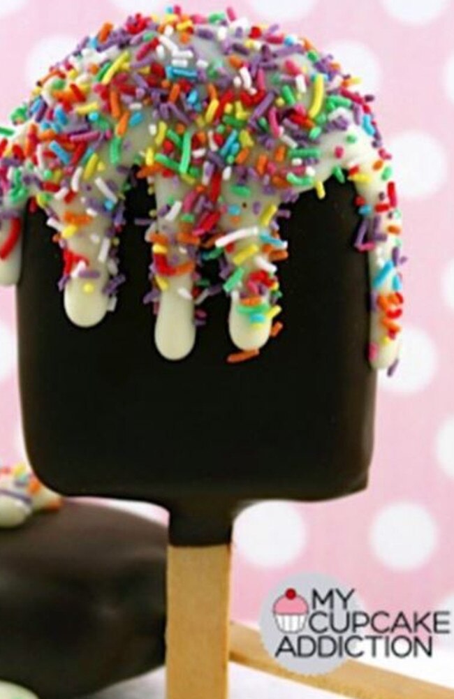 Ice cream sundae popsicles. Instagram photo from My Cupcake Addiction.