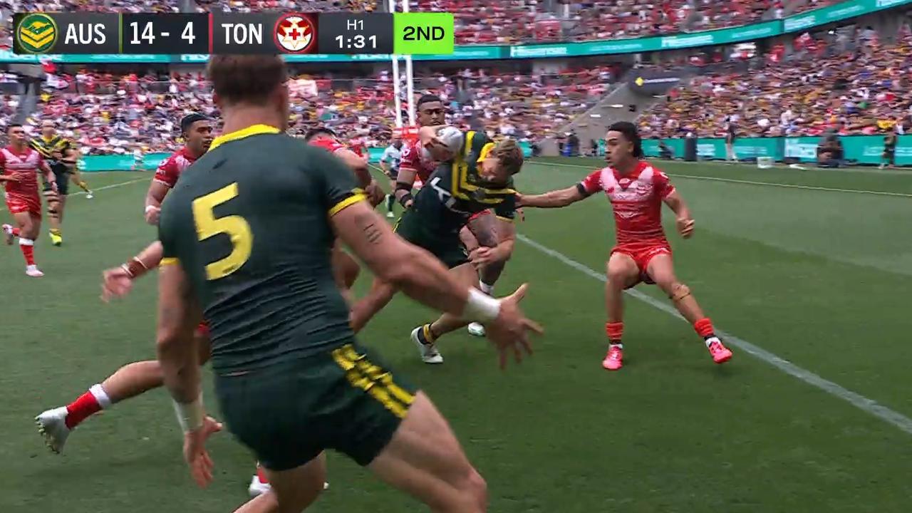 Zac Lomax wanted the ball. Photo: Fox Sports.