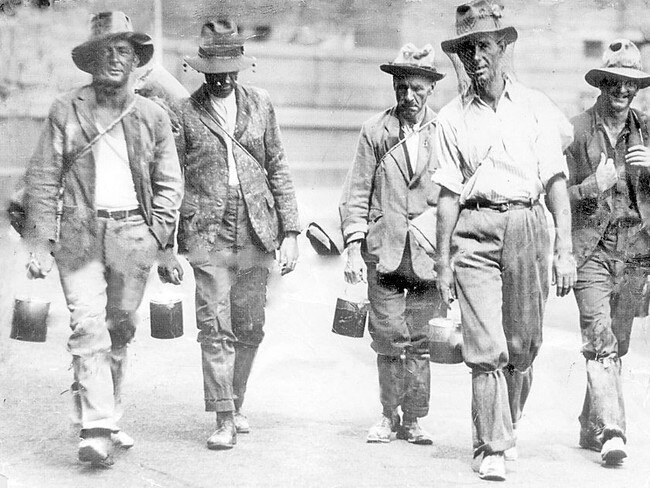 Australian Swagmen on the march in 1934 during the Great Depression.