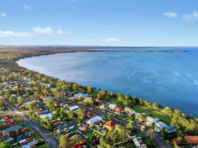 Lakedge Ave, Berkeley Vale. Picture: file