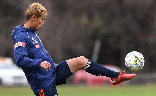 Japanese player Keisuke Honda trains with Melbourne Victory.