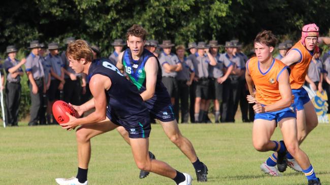 Jarvis Czarkowski breaks clear against Ashgrove: Picture: Sue Middleton.