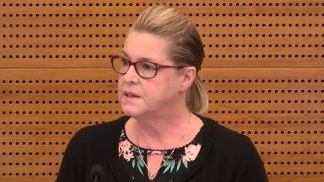 Nurse Jacqueline McDowall tells the royal commission that financial advisers “are not truthful”.