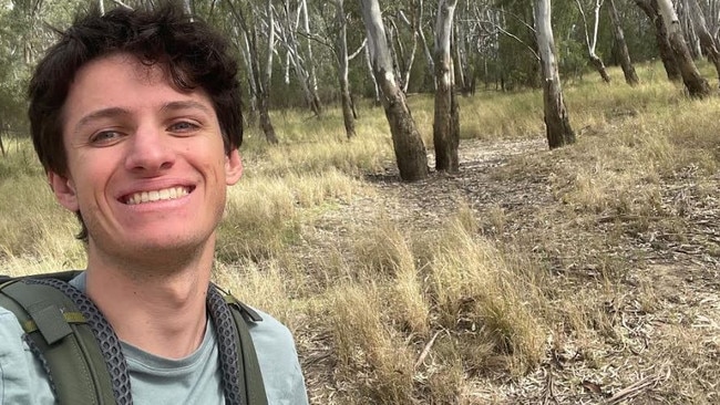 Will Jennings died in a plane crash while working to fight bushfires near Cloncurry.