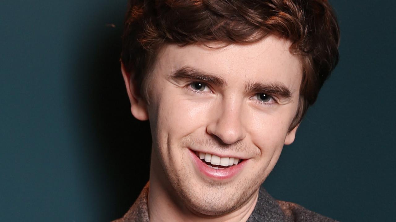 The Good Doctor Freddie Highmore Gets Romantic In Season Two Daily Telegraph 4397