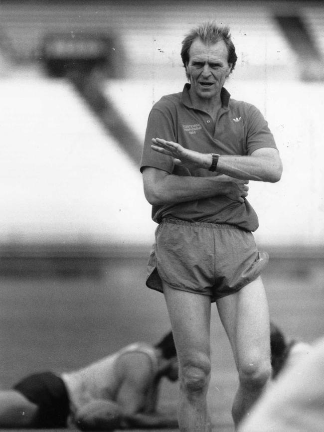  Footballer football coach Graham Cornes during Adelaide Crows training 1991. 