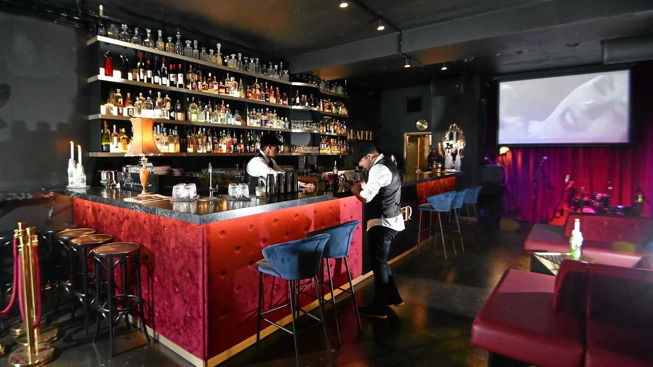 Bar In Beverly Hills