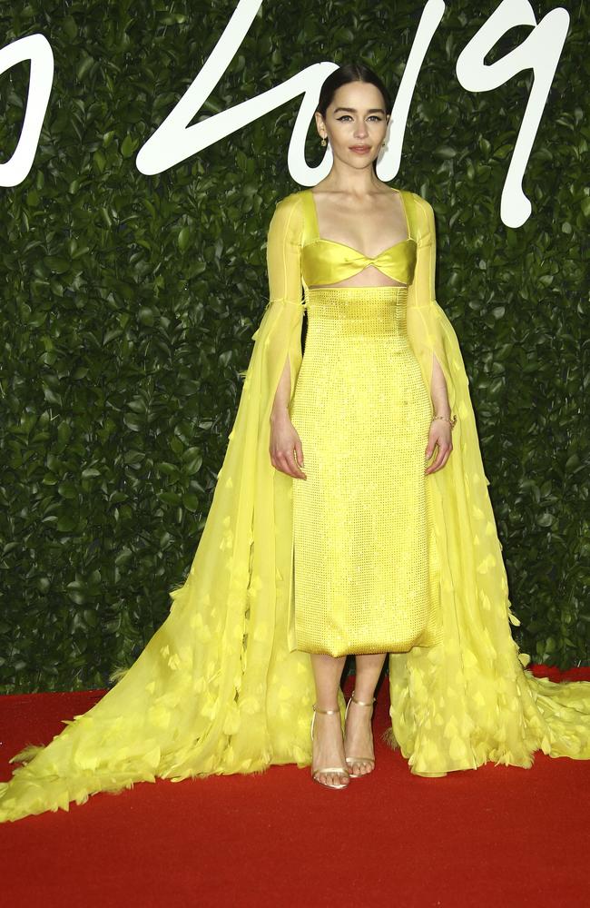 Shailene Woodley dons bizarre dress to British Fashion Awards | Photo ...