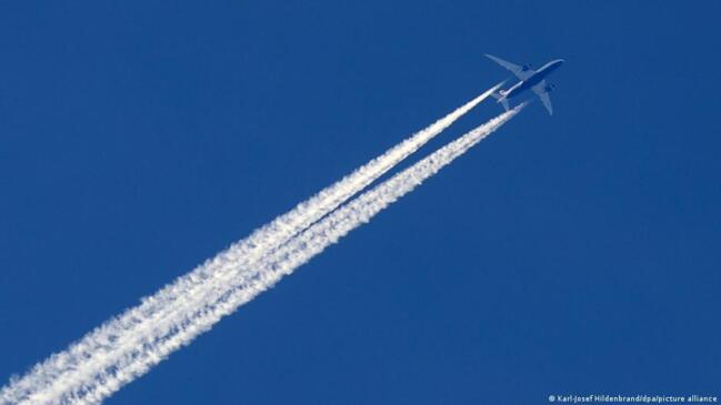 What Are Contrails And How Do They Form Herald Sun