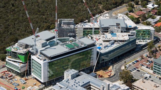 In 2016 asbestos-tainted products linked to Chinese company Yuanda were discovered in roofing panels in the Perth Children’s Hospital.