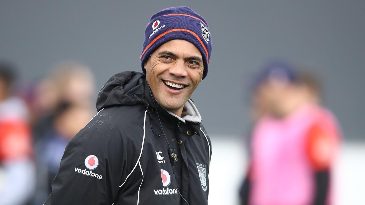 Warriors coach Stephen Kearney has signed a new deal with the club.